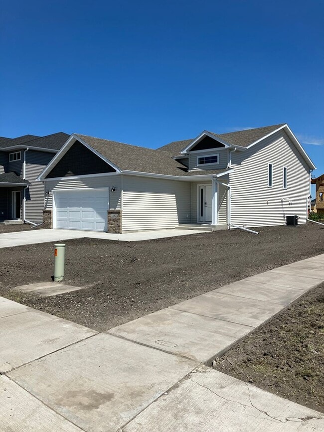 6682 28th St S in Fargo, ND - Building Photo - Building Photo