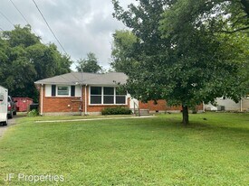 1302 W Northfield Blvd