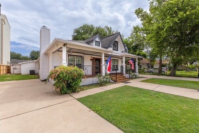property at 1535 W 25th St