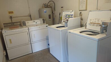 17 NE 2nd Ave in Dania Beach, FL - Building Photo - Building Photo