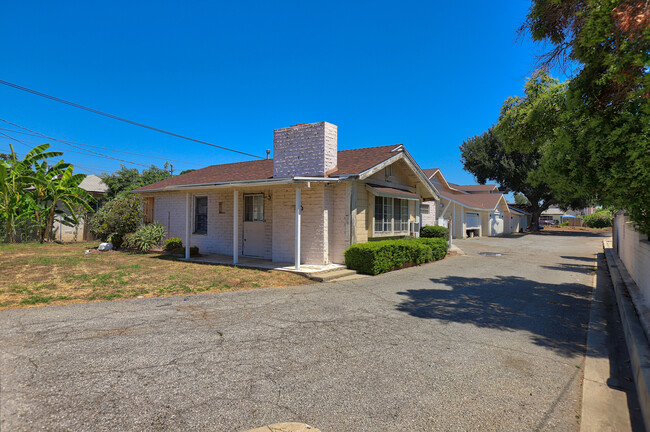 816 Weber St in Pomona, CA - Building Photo - Building Photo