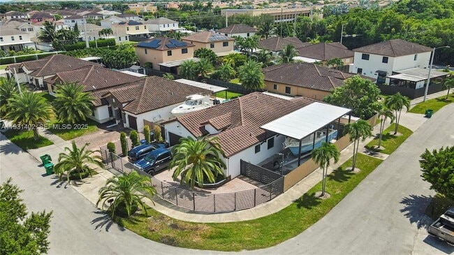 11730 SW 229th Ln in Miami, FL - Foto de edificio - Building Photo