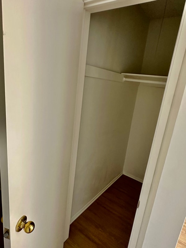 4350 Troost Ave in Los Angeles, CA - Foto de edificio - Building Photo