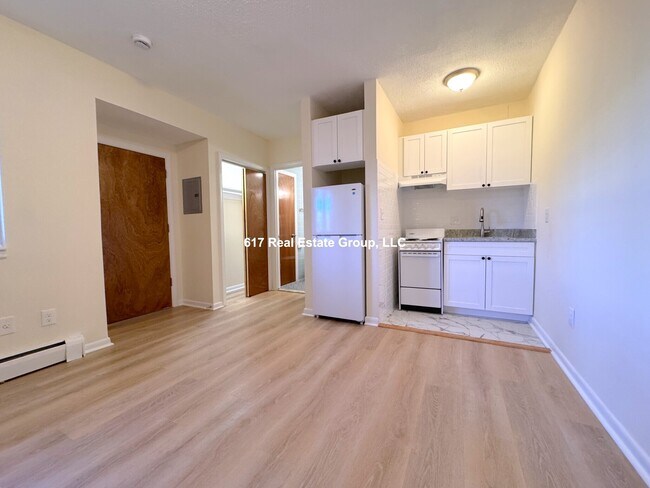 property at 2018 Commonwealth Ave