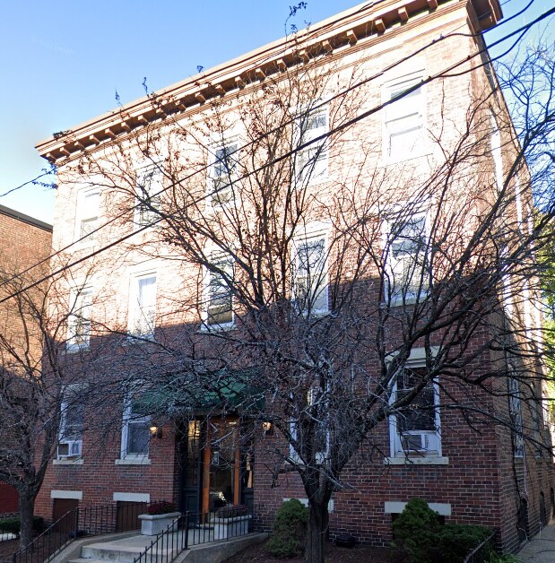 property at 8 Barrows St