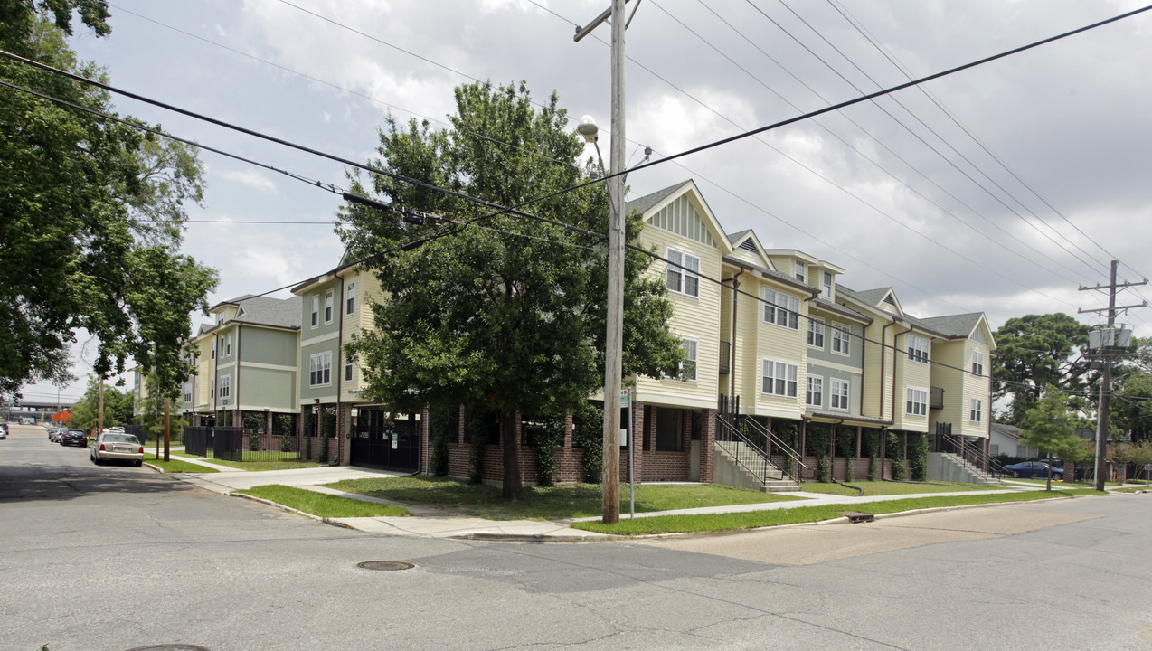 Cypress Manor I & II in New Orleans, LA - Building Photo