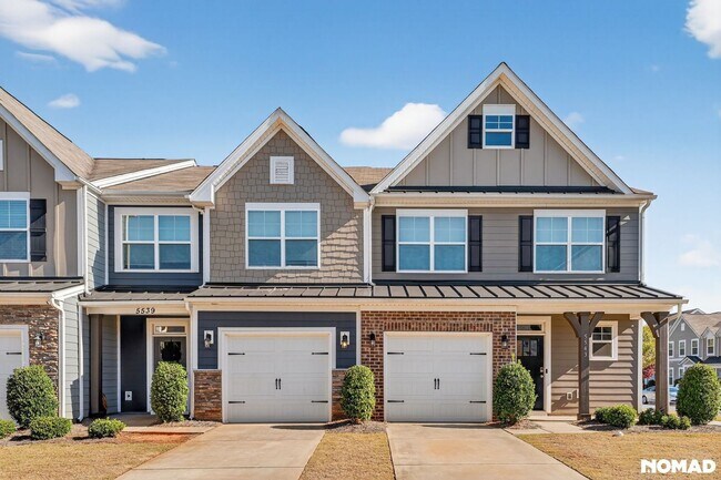 5543 Harris Cove Dr in Charlotte, NC - Building Photo - Building Photo