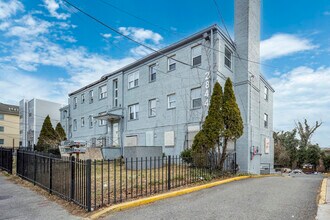 2844 Langston Pl SE in Washington, DC - Building Photo - Building Photo