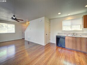 6679 NE 13th Ave in Portland, OR - Building Photo - Building Photo