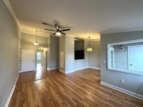 437 Edpas Rd in New Brunswick, NJ - Building Photo - Building Photo