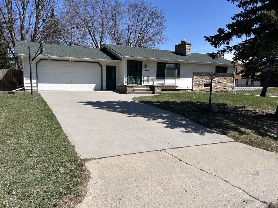 1106 4 1/2 Ave N in Sauk Rapids, MN - Building Photo