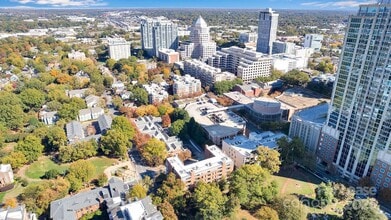 224 N Poplar St in Charlotte, NC - Building Photo - Building Photo