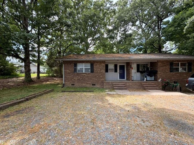 102 Hardeman St in Thomasville, NC - Building Photo - Building Photo