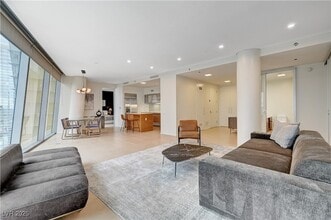3722 Las Vegas Blvd S, Unit 2801 in Las Vegas, NV - Building Photo - Building Photo