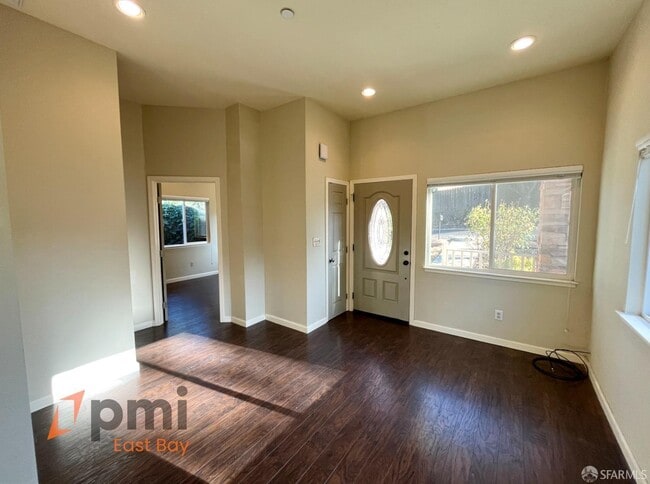 891 Merle Ave in Martinez, CA - Building Photo - Building Photo