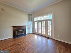 117 Shooters Ct in Alexandria, VA - Building Photo - Building Photo