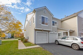169 Braxton Ln in Aurora, IL - Building Photo - Building Photo