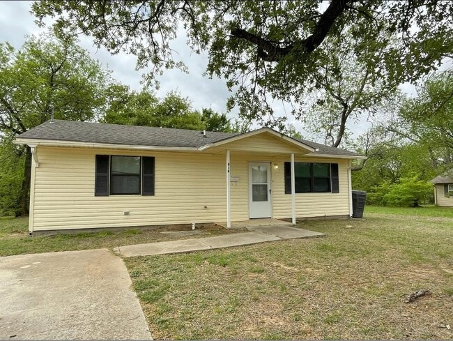 property at 818 Roff St