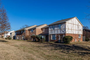 Neelys Bend Condominiums in Madison, TN - Building Photo
