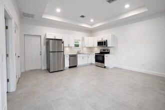 1139 Craft St E in Lehigh Acres, FL - Building Photo - Building Photo