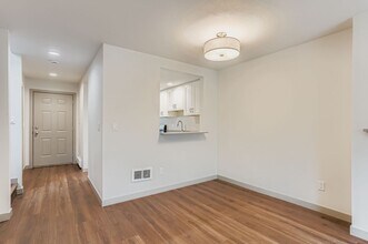 195 Wildwood Blvd SW in Issaquah, WA - Building Photo - Building Photo