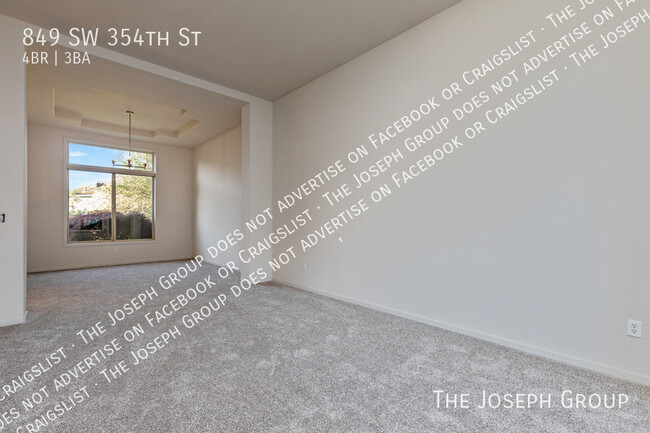 849 SW 354th St in Federal Way, WA - Foto de edificio - Building Photo