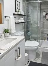 12 Rusholme Park Cres in Toronto, ON - Building Photo - Building Photo
