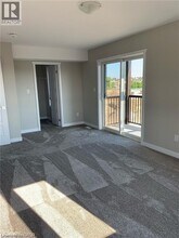 1331 Countrystone Dr in Kitchener, ON - Building Photo - Building Photo