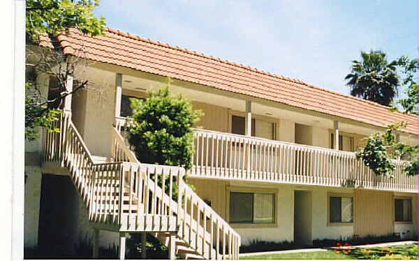 Sunset Drive Apartments in Escondido, CA - Building Photo - Building Photo