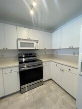 10 Aragon Ave, Unit 1412 in Coral Gables, FL - Building Photo - Building Photo