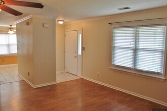 2033 Big Boulder Dr in Virginia Beach, VA - Building Photo - Building Photo