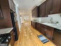 2327 S Rosewood St photo'