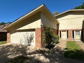 4622-4624 Edinburgh Dr in Tyler, TX - Building Photo