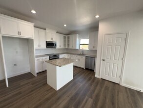 695 Rd 5707 in Cleveland, TX - Building Photo - Building Photo