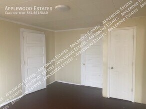547 Woodruff St in Woodruff, SC - Building Photo - Building Photo