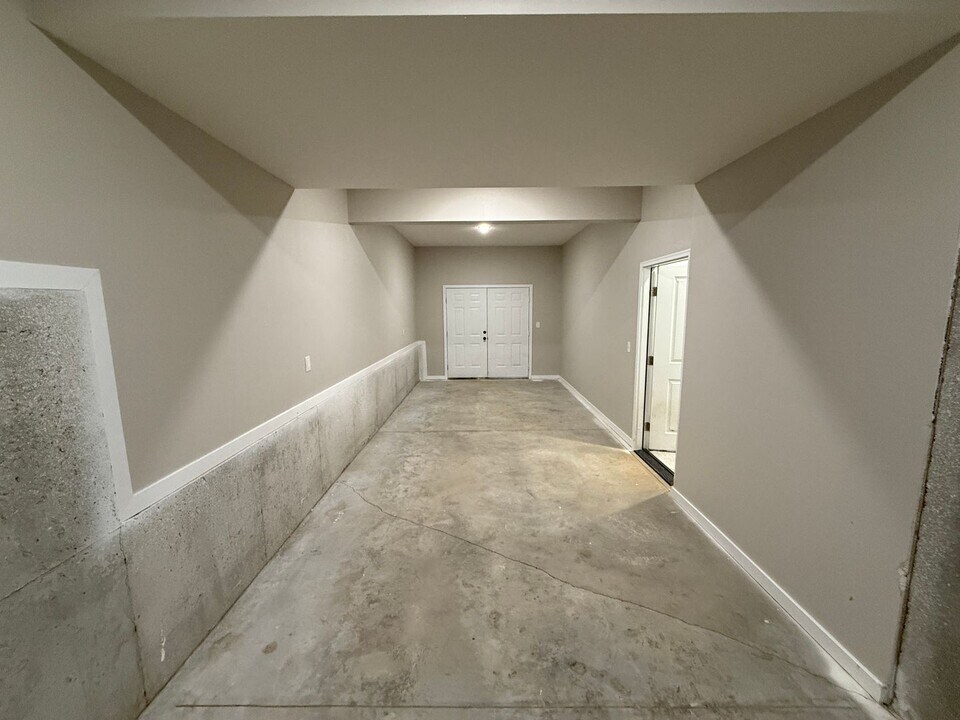2105 N 21st St in Ozark, MO - Building Photo