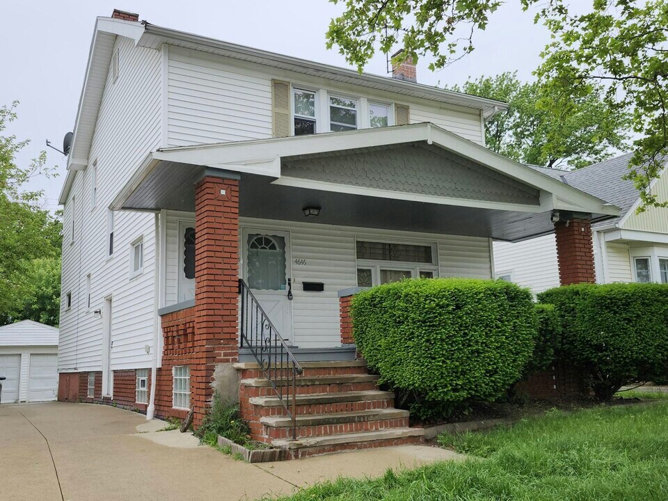 4646 E 86th St in Garfield Heights, OH - Building Photo