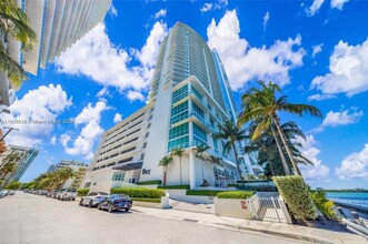 665 NE 25th St, Unit 1803 in Miami, FL - Building Photo - Building Photo