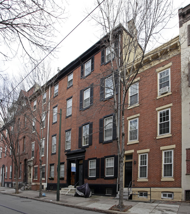 335-337 S 12th St in Philadelphia, PA - Foto de edificio - Building Photo