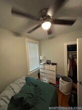 114 Falcon St, Unit 1 in Boston, MA - Foto de edificio - Building Photo