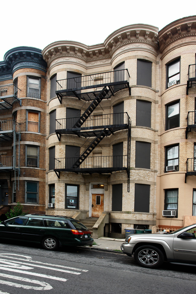 340 14th St in Brooklyn, NY - Foto de edificio - Building Photo