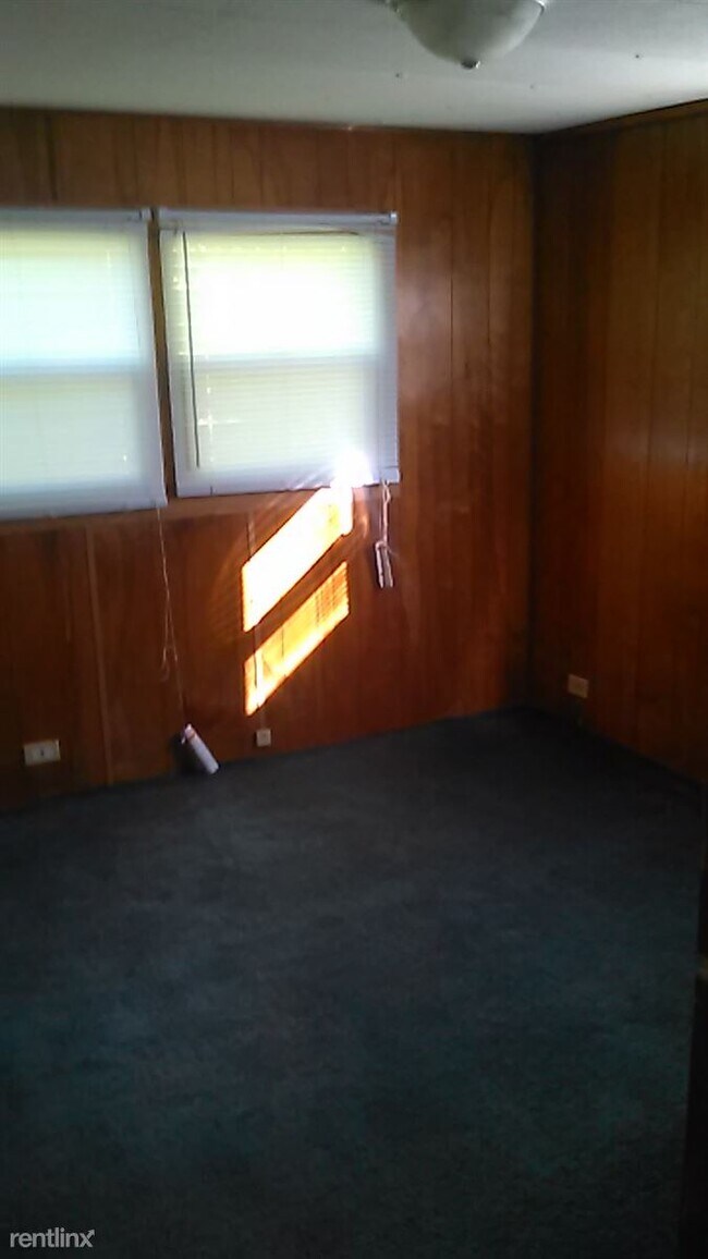 10364 Davison Rd photo'