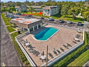 1250 S Pinellas Ave, Unit 308 Green Dolphin Condo in Tarpon Springs, FL - Building Photo - Building Photo