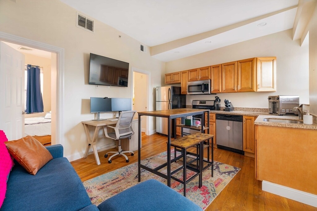 61 Endicott St, Unit 6 in Boston, MA - Foto de edificio