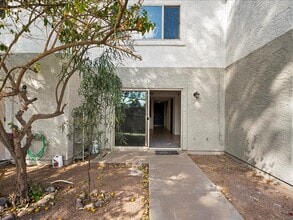 122 S Hardy Dr, Unit 6 in Tempe, AZ - Building Photo - Building Photo