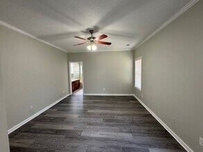 9037 Carriage Creek Rd in Arlington, TN - Foto de edificio - Building Photo
