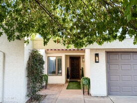 8165 E Del Caverna Dr in Scottsdale, AZ - Building Photo