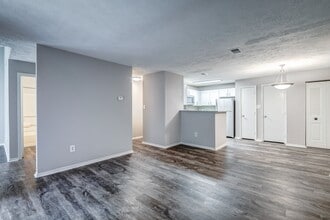 The Pointe at Stafford Apartment Homes in Stafford, VA - Foto de edificio - Building Photo