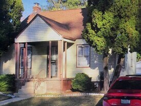 68 N Edith St, Unit 1 in Pontiac, MI - Building Photo