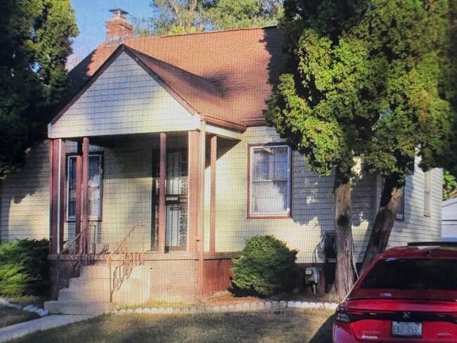 property at 68 N Edith St